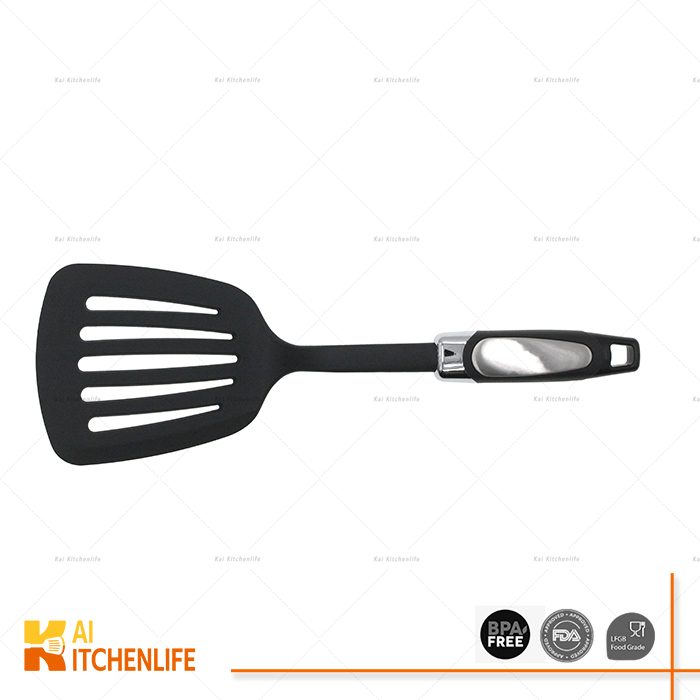 D00146 - Nylon Slotted Turner Spatula | Kai Kitchenlife